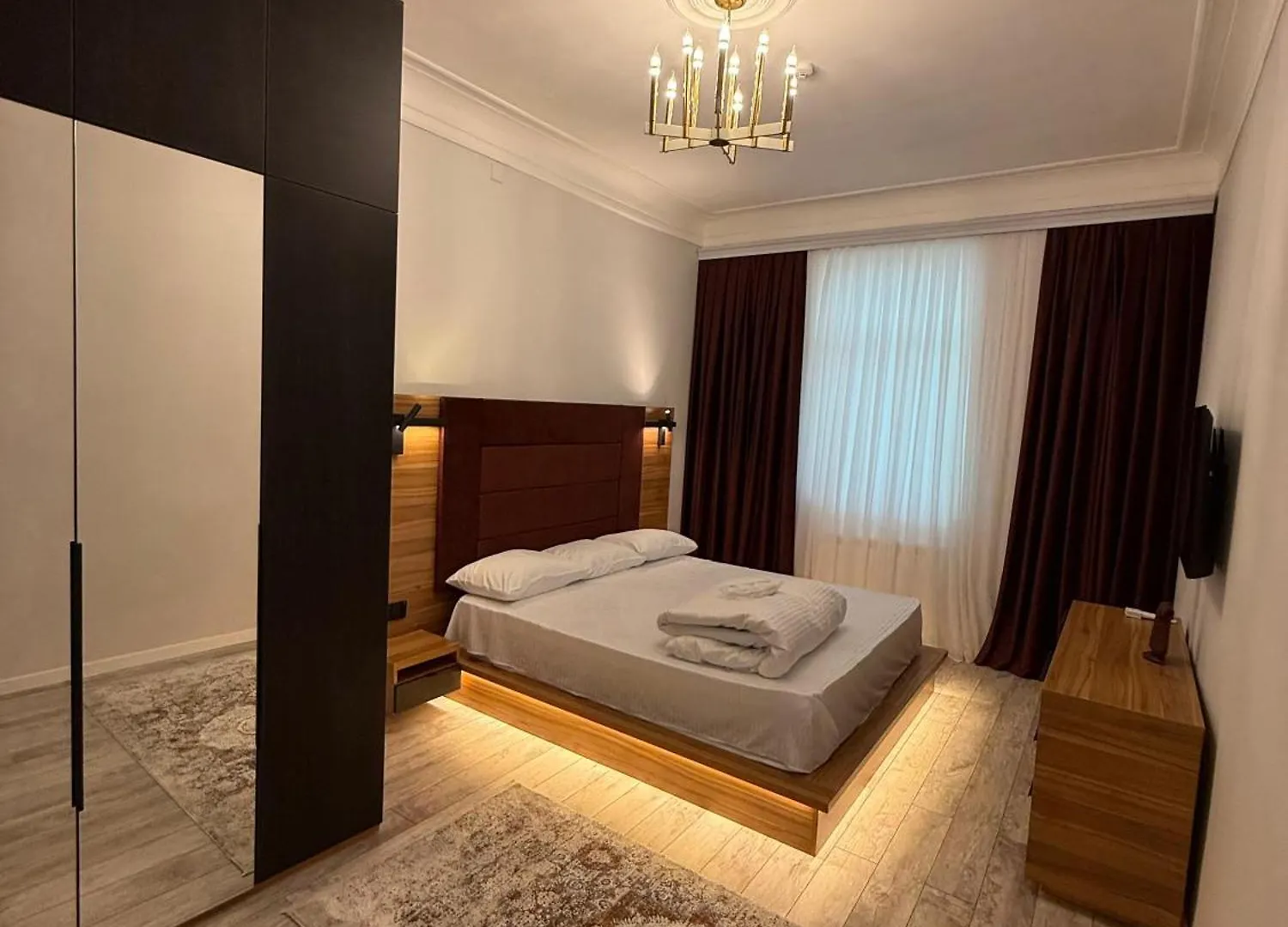 Double Bedroom Apartment Near Flag Square And Bulvar 바쿠